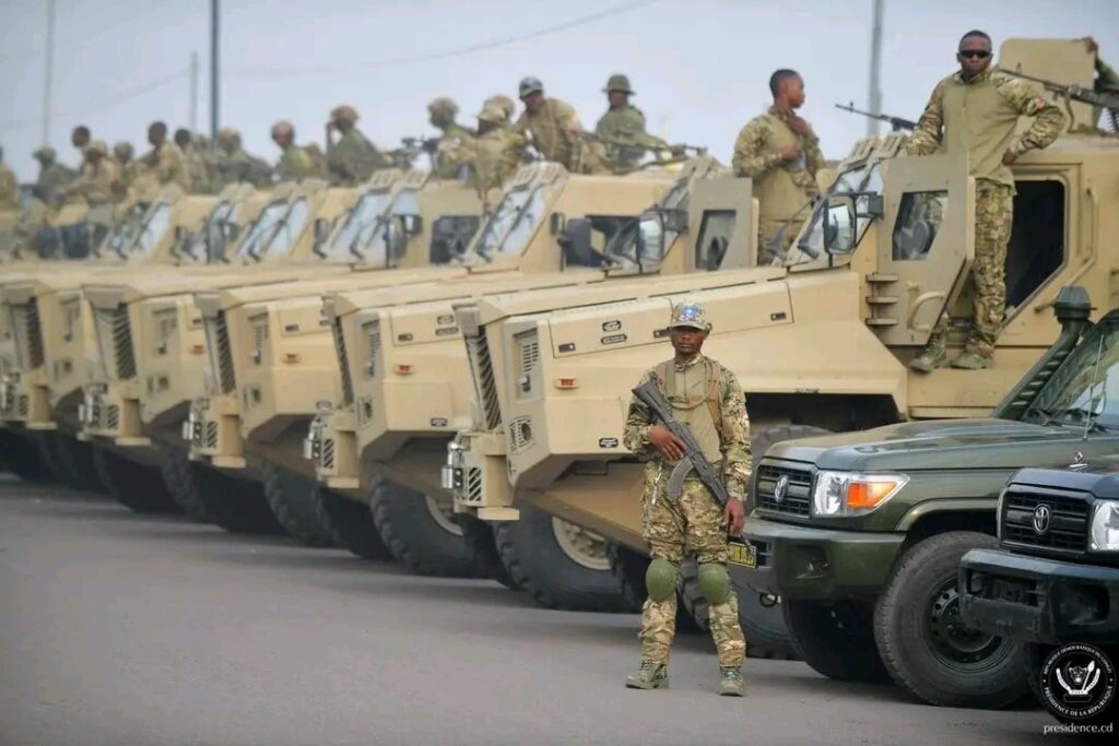 8000 militaires de différentes unités de la Garde républicaine de la garnison de Kinshasa une marche  d’endurance