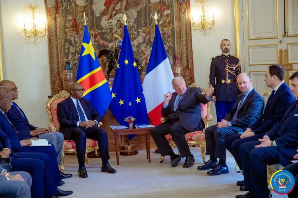 UNE VISITE OFFICIELLE  DE LA DÉLÉGATION DU SÉNAT CONGOLAIS AU SÉNAT FRANÇAIS 