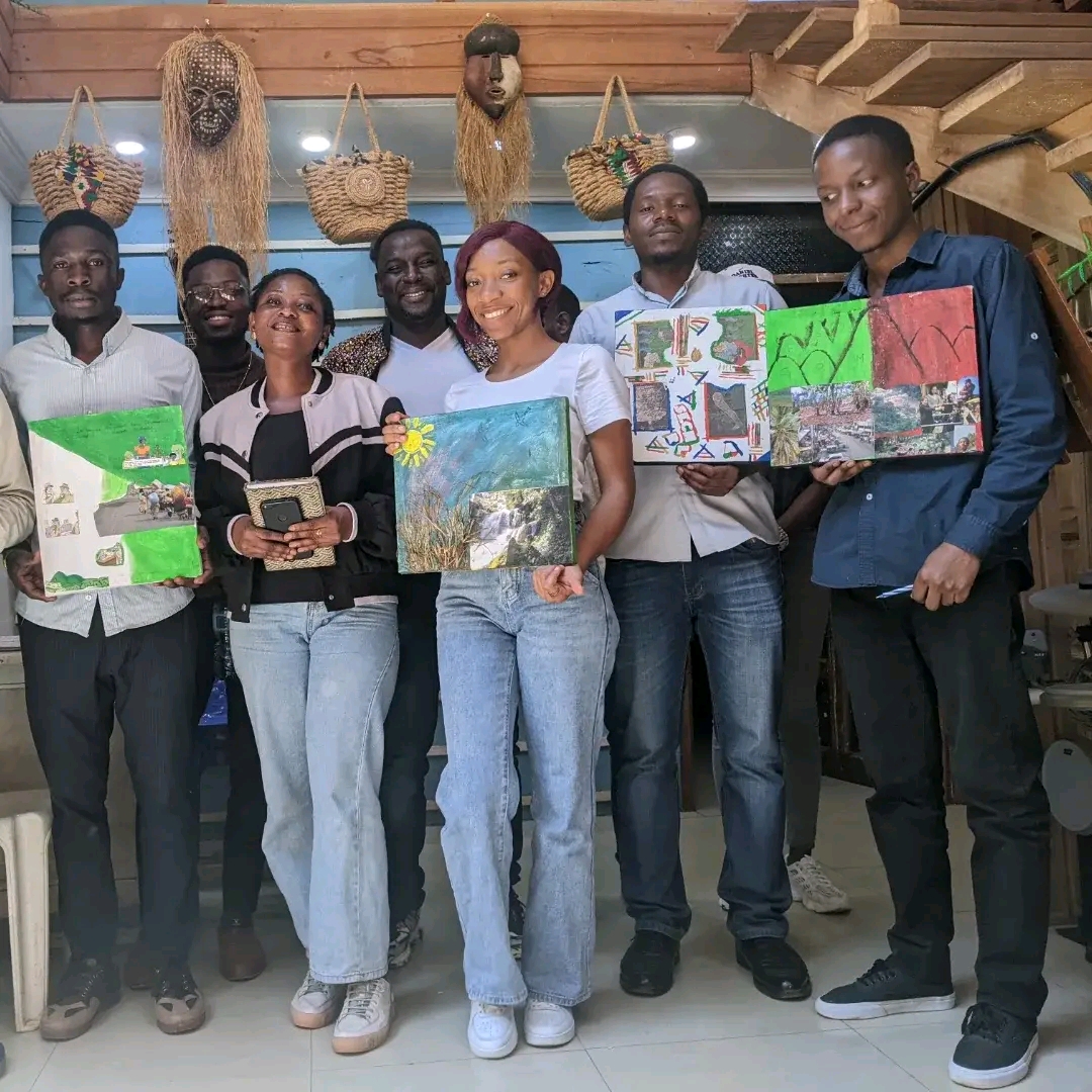 Collage Artistique un moyen d’expression   des jeunes initiative prise par le centre culturel Délia-Ndaro