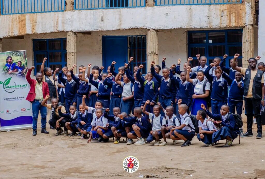 Sous la tutelle de l’organisation Vijana Shujaa, 50 élèves de l’école Tupendane sont initiés à l’éducation environnementale