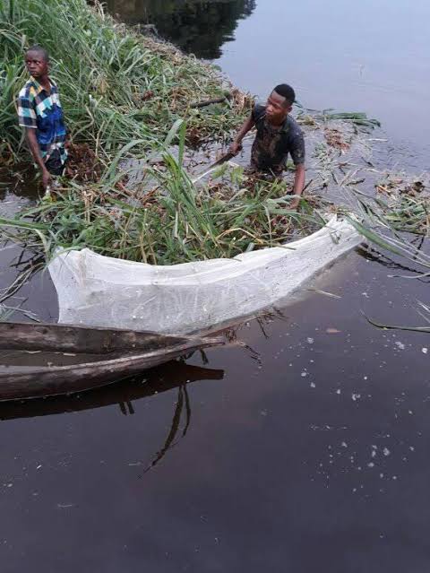 Idjwi : des moustiquaires transformées en filets de pêche menacent l’écosystème du lac Kivu