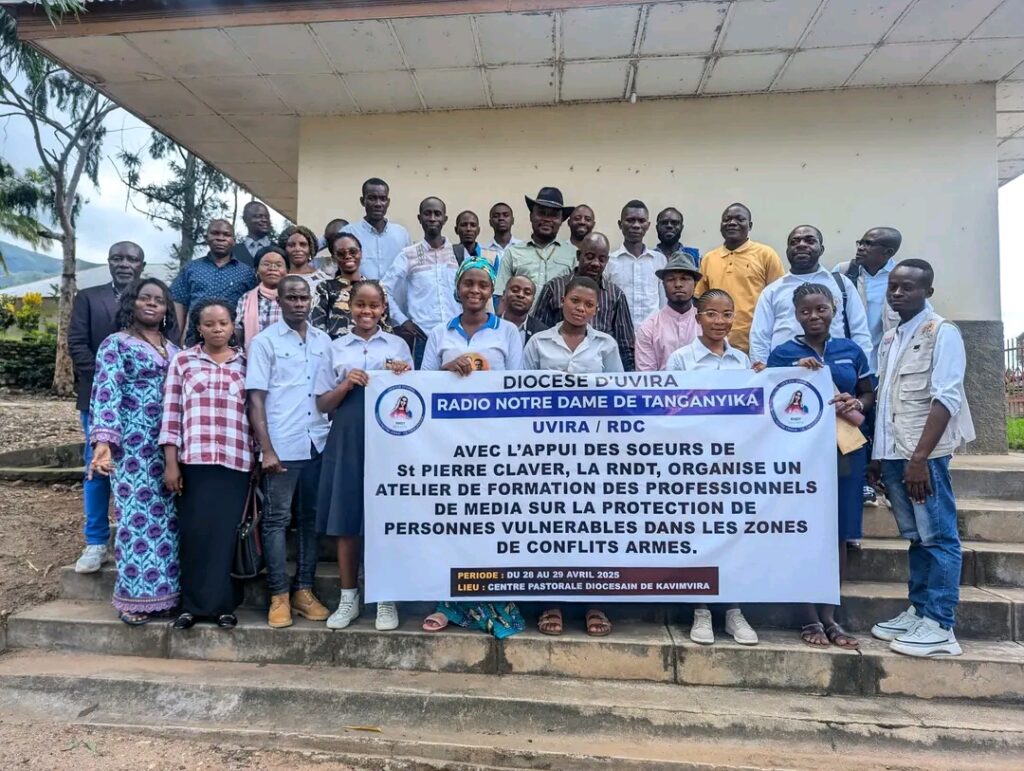 Renforcement des capacités médiatiques à Uvira : plus de 37 participants formés à la protection des personnes vulnérables en zones de conflit