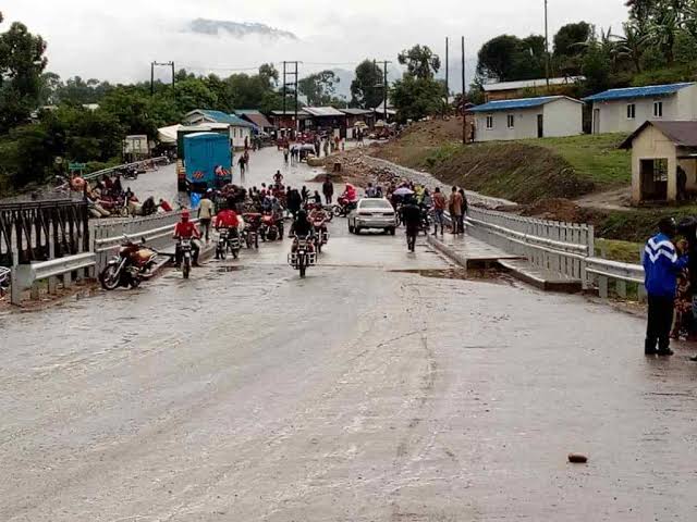 Crise Humanitaire Déplacement massif vers Kasindi après l’attaque de Lunyasenge par le M23